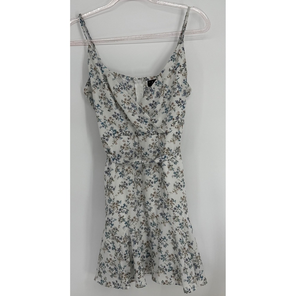 Trixxi Floral Mini Dress Womens‎ White Blue Wrap V-Neck Ruffle Hem Sz L